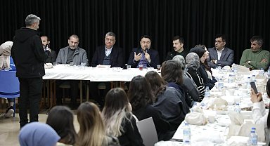 Vali Musa Işın KYK'lı öğrencilerle sahurda buluştu