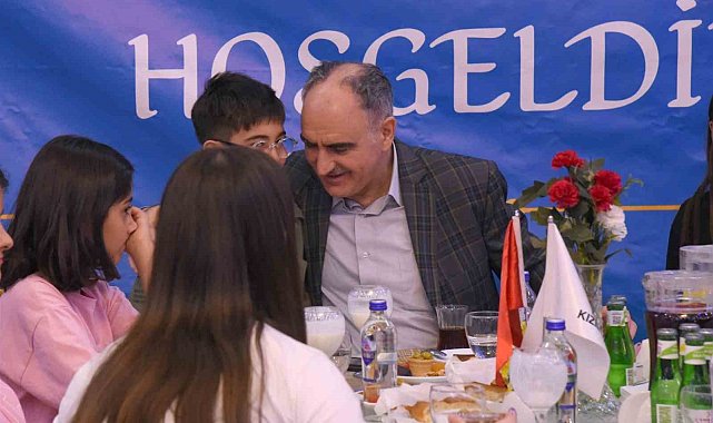 Vali Özkan çocuklarla iftarda buluştu