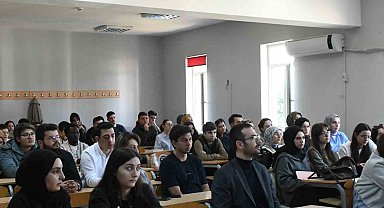 Vali yardımcısı bürokrasi tecrübelerini öğrencilere anlattı