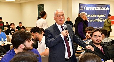 Vali Yıldırım, öğrencilerle sahurda buluştu