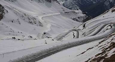 Van-Bahçesaray yolu 5 ay sonra ulaşıma açılıyor