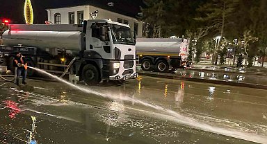Van Büyükşehir Belediyesi kent genelinde temizlik çalışması başlattı