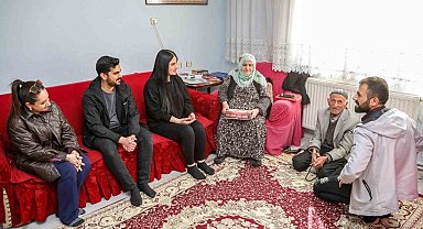 Van Büyükşehir Belediyesi yaşlıları yalnız bırakmıyor