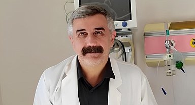 Van'da taziyeden dönen doktor trafik kazasında yaralandı