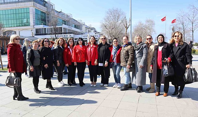 Yalova'da baharın gelişi Marteniçkayla kutlandı