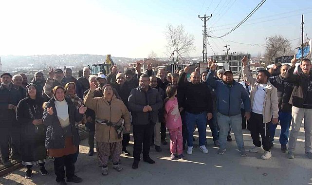 Yalova'da yerlerinden edilen Roman esnaftan belediyeye tepki: "Irkçılık yapılıyor"