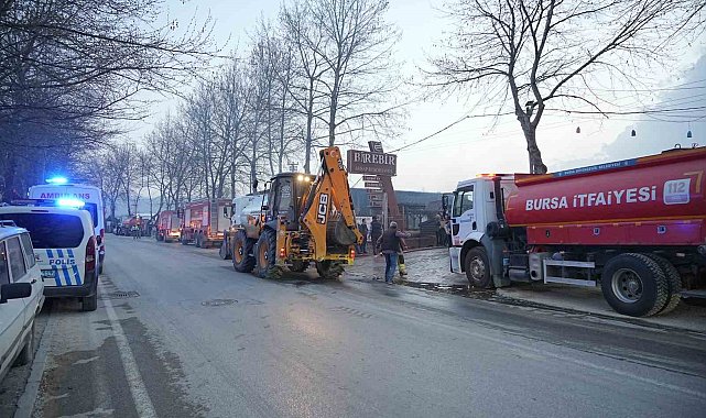 Yangın bölgesinde güvenlik önlemi alan polise saldırı