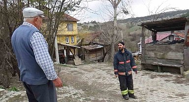 Yangın söndürmeye gelen itfaiyeciyle ilginç diyalog: "Su atmayın evin içi su dolar"