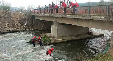Yeğenini öldüren zanlının silahı Kocasu Çayı'nda aranıyor