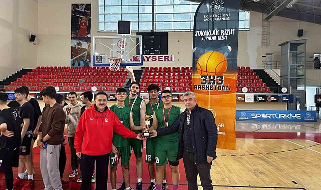 Yeşilay Spor Oyunları Sokaklar Bizim 3x3 Basketbol Turnuvası sonuçlandı