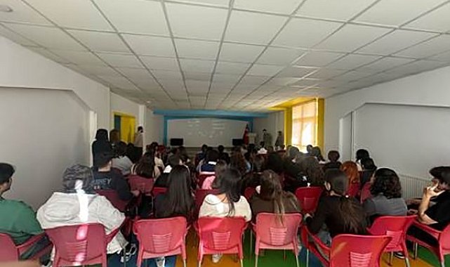 YKS yolculuğunda öğrencilere kariyer danışmanlığı desteği