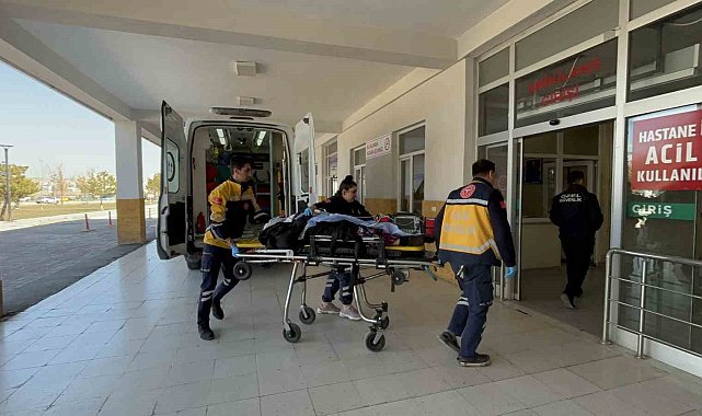 Yoldan çıkan Fiat Tofaş araç şarampole uçtu: 3'ü ağır 4 yaralı