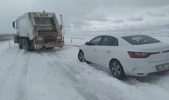Yozgat'ta özel idare ekipleri kar mesaisini aralıksız sürdürüyor