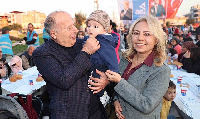 Yüreğir Belediyesi iftar sofralarında binlerce kişiyi ağırlıyor