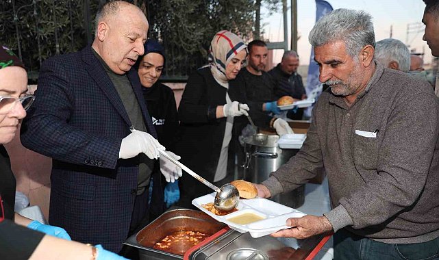 Yüreğir Belediyesinin mutfağı Ramazan'da aralıksız çalışıyor