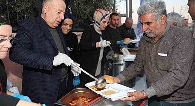 Yüreğir Belediyesinin mutfağı Ramazan'da aralıksız çalışıyor