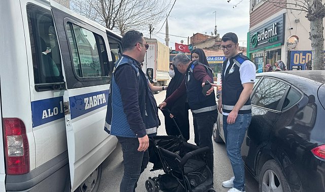 Zabıta dilenci kovalamacası kamerada: Paralar çoraplardan çıktı