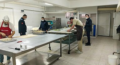 Zabıtadan tatlı ve börek üretimi yapan işletmelere denetim