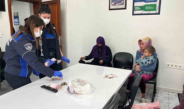 Zabıtayı gören dilencinin canı sıcak tahin istedi, diğerinin zulası çorabı çıktı