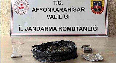 Zehir dolu poşetle dolaşan şahsı jandarma yakaladı