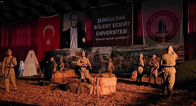 Zonguldak'ta Çanakkale Zaferi'nin 110. yılına özel oyun sergilediler