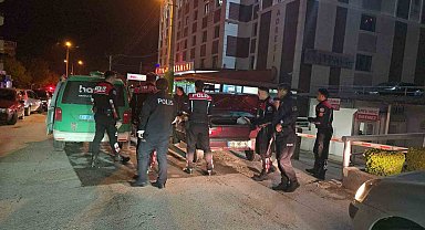 16 yaşındaki ehliyetsiz sürücü polisi peşine taktı, 60 bin lira ceza yedi