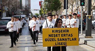 23 Nisan Coşkusunda Bando Takımı ilgi odağı oldu