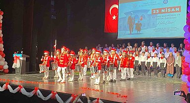 23 Nisan coşkuyla kutlandı