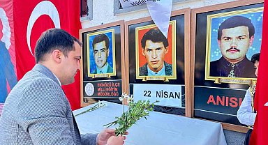 29 yıl önce şehit edilen öğretmenler anıldı