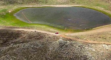 'Bervi Gölü' doğal güzelliği ile dikkat çekiyor