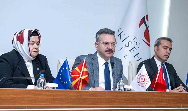 'Kriz ve Afet Zamanlarında Bağımlılıkla Mücadelede Kamu-STK İş Birliği' toplantısı yapıldı