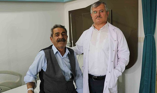 4 damarı kapalı olan ve bir gözünü kaybetme riski bulunan hasta ameliyatla sağlığına kavuştu