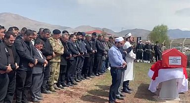 5 gün önce nişanlanmıştı: Kazada hayatını kaybeden jandarma personeli toprağa verildi
