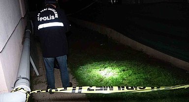 5 katlı binanın çatısından atlayan genç kadın ağır yaralandı