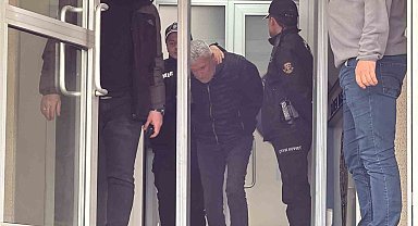 5 kişinin öldüğü katliamda gözaltına alınan 12 kişiden 8'i adliyede