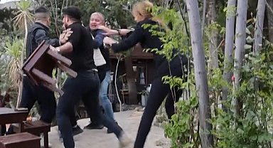 Adana usulü Polis Haftası kutlaması az daha karakolda bitecekti