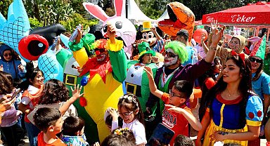 Adana'da karnaval coşkusu sürüyor