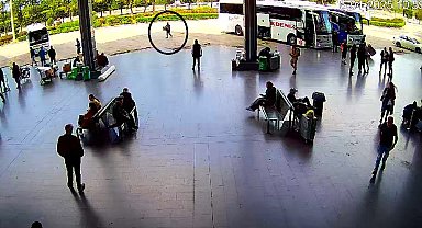 Adana'dan otobüsle Antalya'ya gönderilen 300 civcive el konuldu