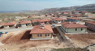 Adıyaman'da teslim edilen köy evleri sıcak yuva oluyor