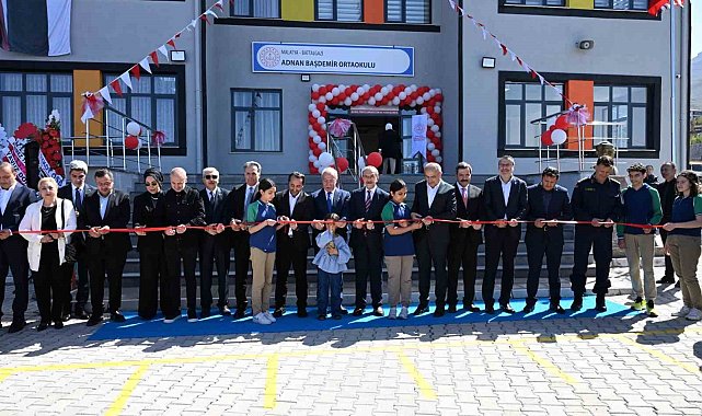 Adnan Başdemir Ortaokulu hizmete açıldı