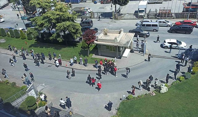 AFAD: "İstanbul'un Silivri açıklarında saat 12.49'da 6.2 büyüklüğünde deprem meydana geldi."