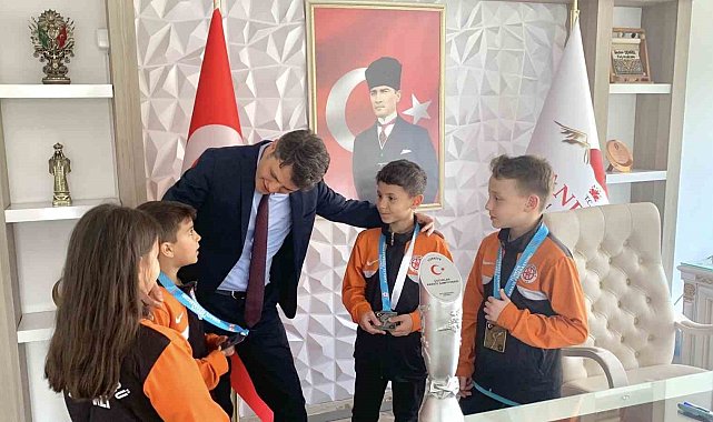 Afyonkarahisarlı minik karateciler derece elde etti