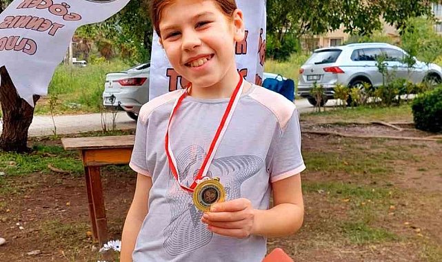 Afyonkarahisarlı tenisçi Çınar Muğla'da şampiyonluk kazandı