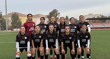Ağrı ASP Kadın Futbol Takımı, 1. Lig yolunda Play-Off mücadelesine çıkıyor