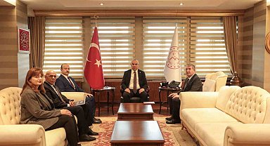 Ağrı Valisi Koç, Kütüphane Haftası dolayısıyla heyeti kabul etti