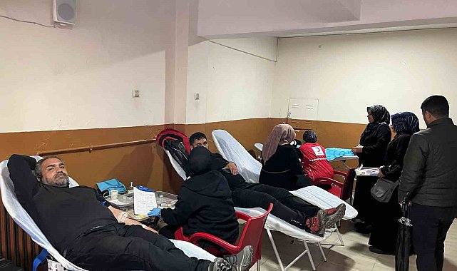 Ağrı'da 'Okulumda Kan'panya' projesiyle kan bağışına yoğun ilgi