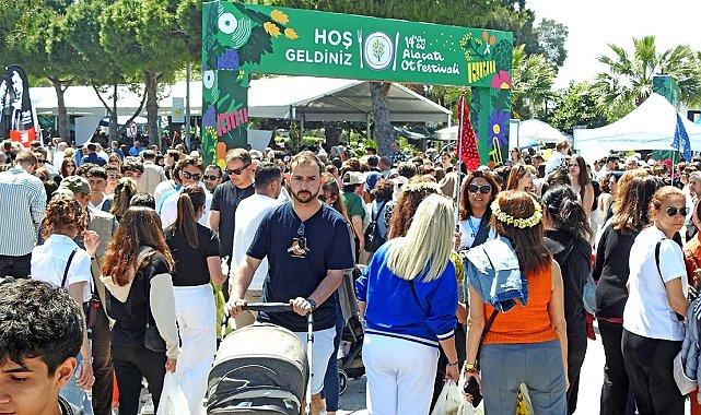Alaçatı Ot Festivali, esnafın ve turizmcilerin yüzünü güldürdü