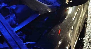 Alanya'da tır ile otomobil çarpıştı: 1 ölü, 2 yaralı