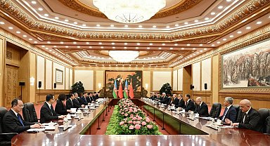 Aliyev, Pekin'de Jinping ile bir araya geldi