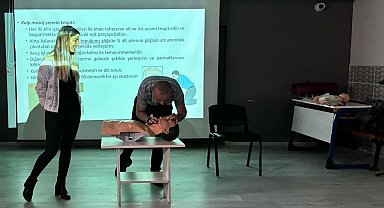 Altıntaş'ta kamu personeline ilk yardım eğitimi